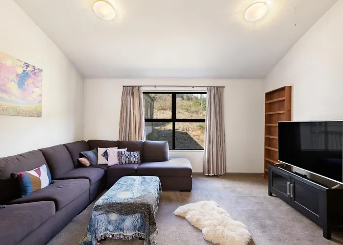 Closeburn Lakeview House